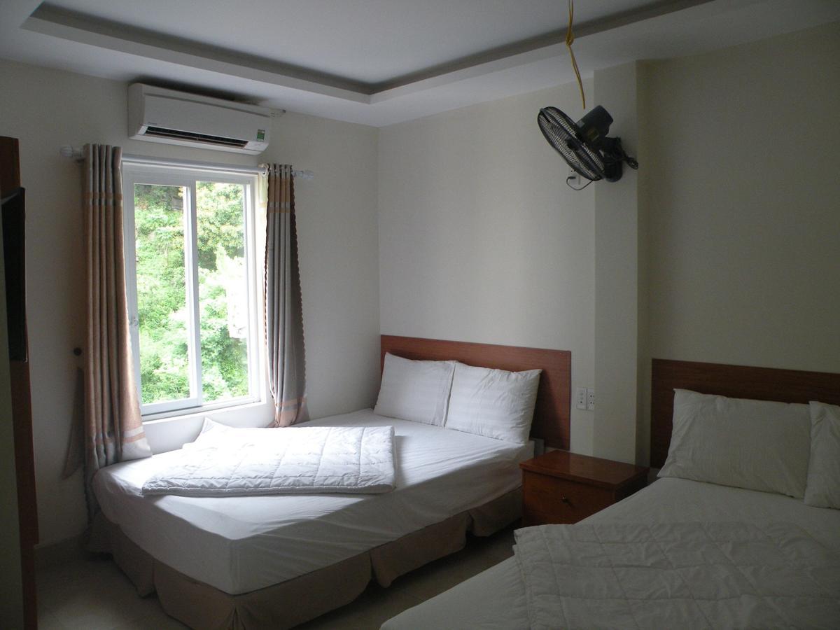 Phuong Phuong Hotel Dong Khe Sau Esterno foto